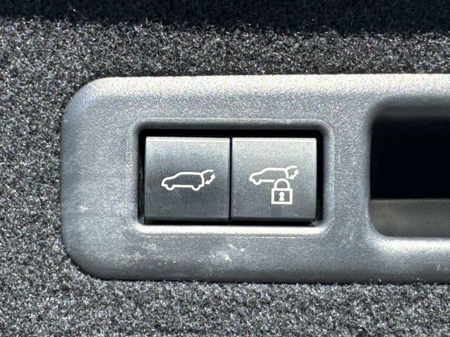 Used 2022 Lexus RX 350L FWD w/ Premium Package image 16