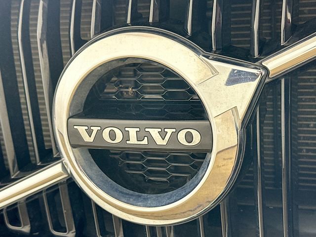 Used 2019 Volvo XC60 T5 Momentum w/ Multimedia Package image 24