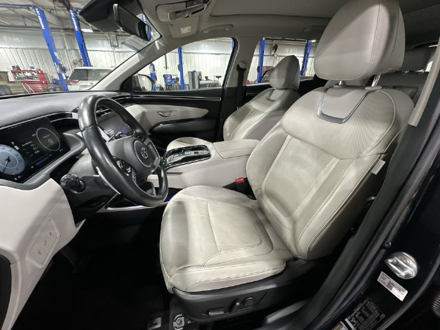 Used 2022 Hyundai Tucson Limited w/ Cargo Package AWD/4WD image 17