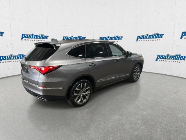 Used 2023 Acura MDX w/ Technology Package FWD image 11