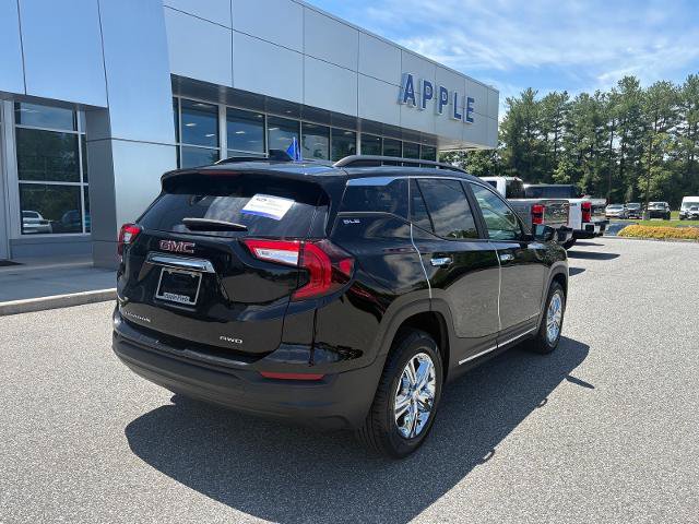 Used 2023 GMC Terrain SLE w/ Driver Convenience Package AWD/4WD image 3