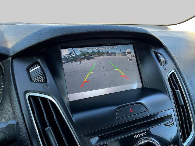 Certified 2017 Ford Focus SEL w/ Cold Weather Package FWD image 16