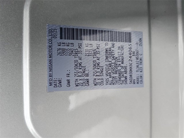 Used 2025 Nissan Pathfinder Platinum image 35