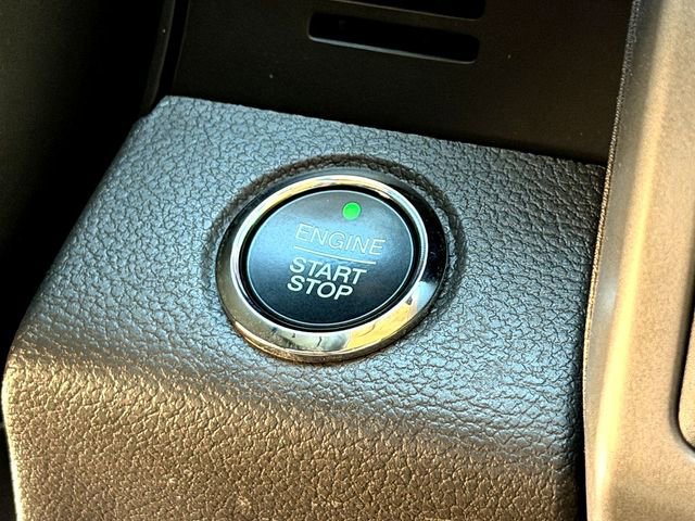 Certified 2021 Ford Expedition XLT image 17