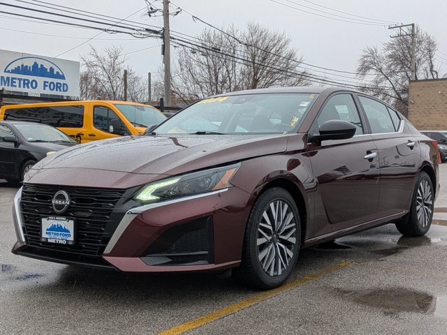 Used 2024 Nissan Altima 2.5 SV FWD image 8