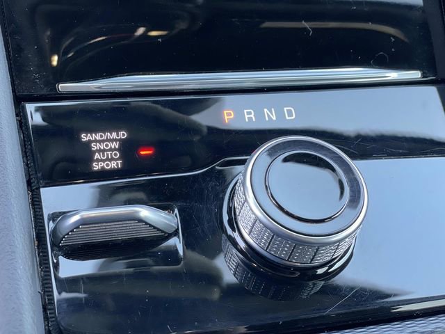 Used 2024 Jeep Grand Cherokee Limited AWD/4WD image 16