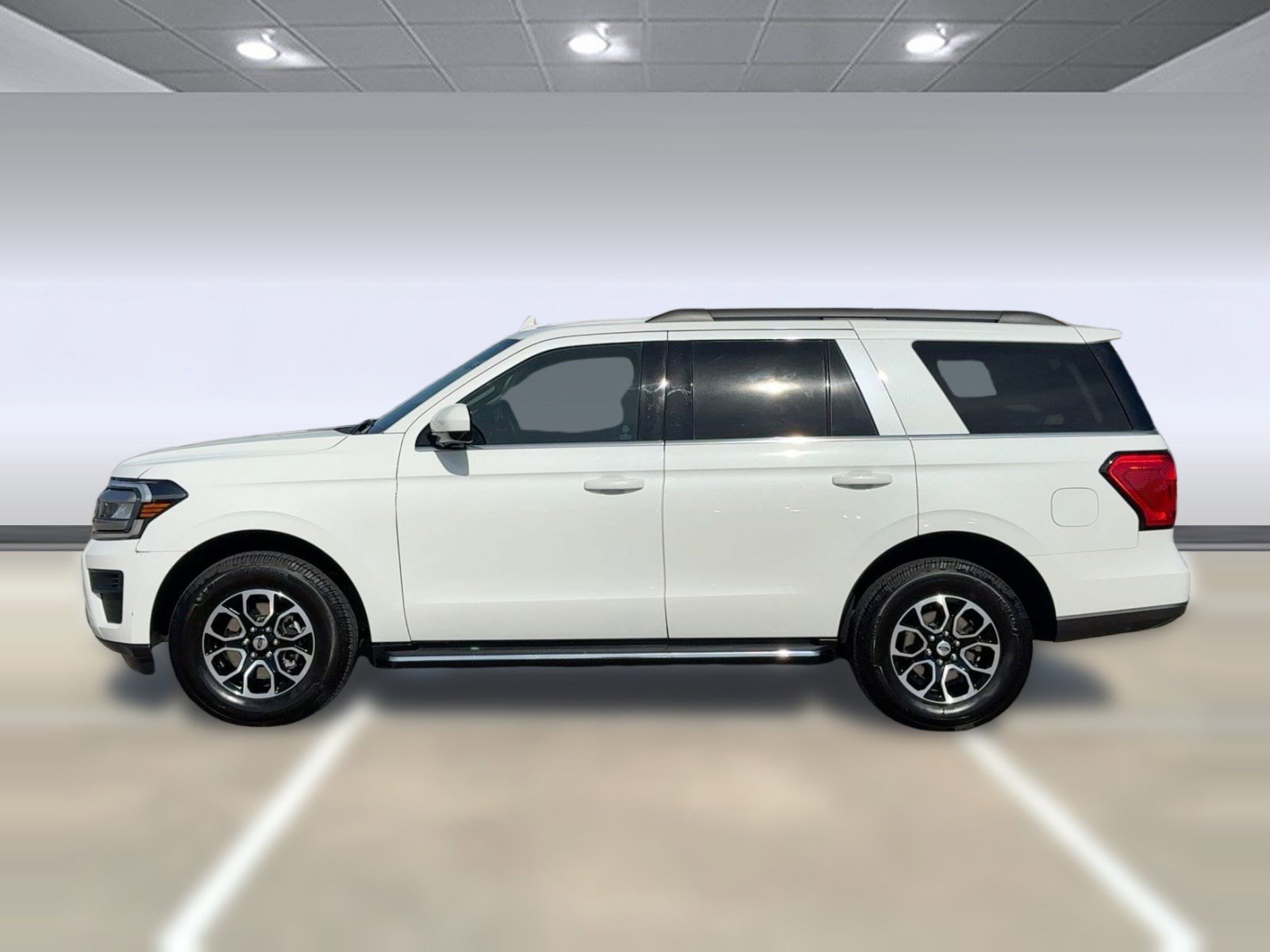 Certified 2022 Ford Expedition XLT image 2