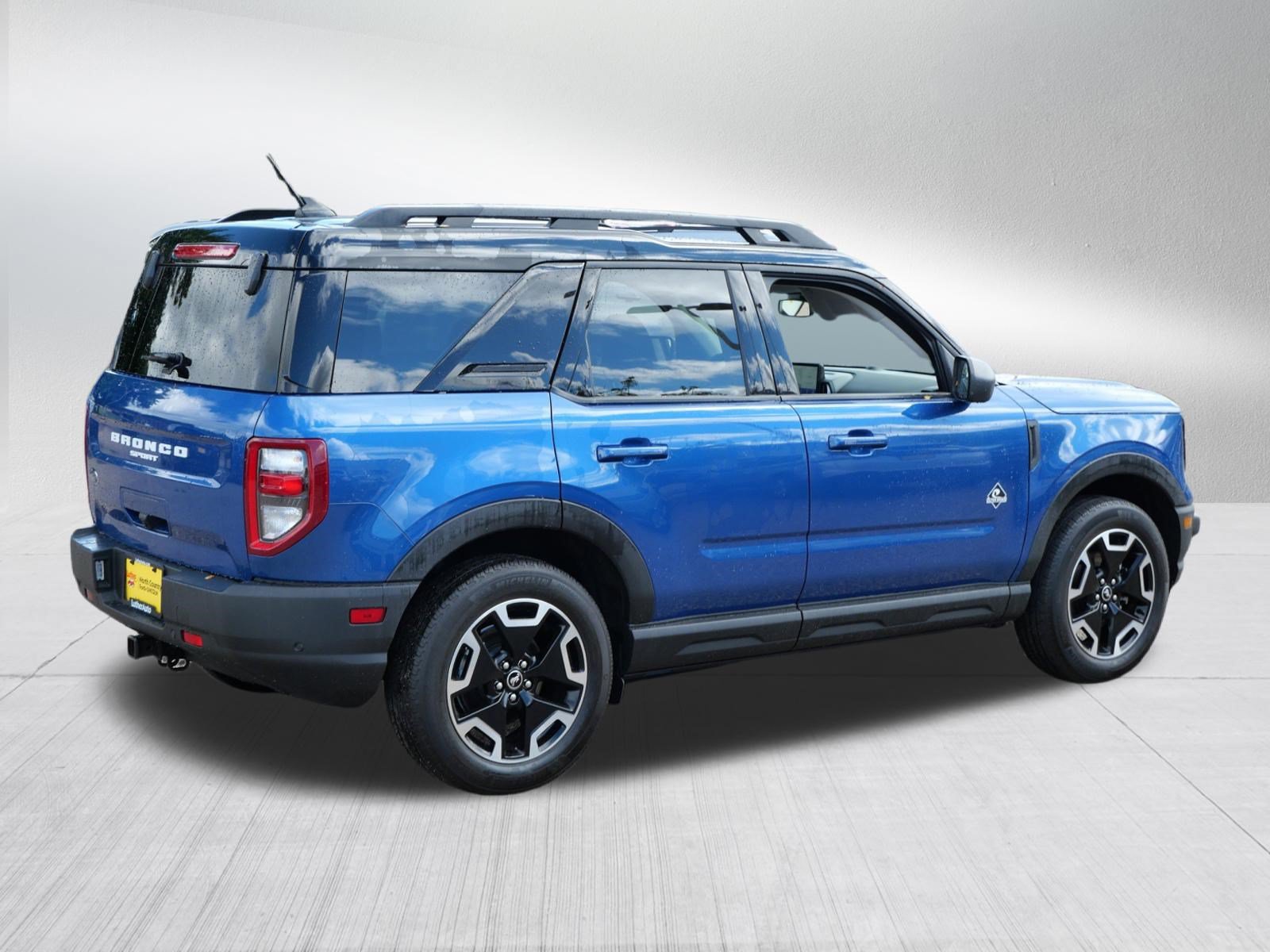 Certified 2023 Ford Bronco Sport Outer Banks w/ Tech Package AWD/4WD image 7