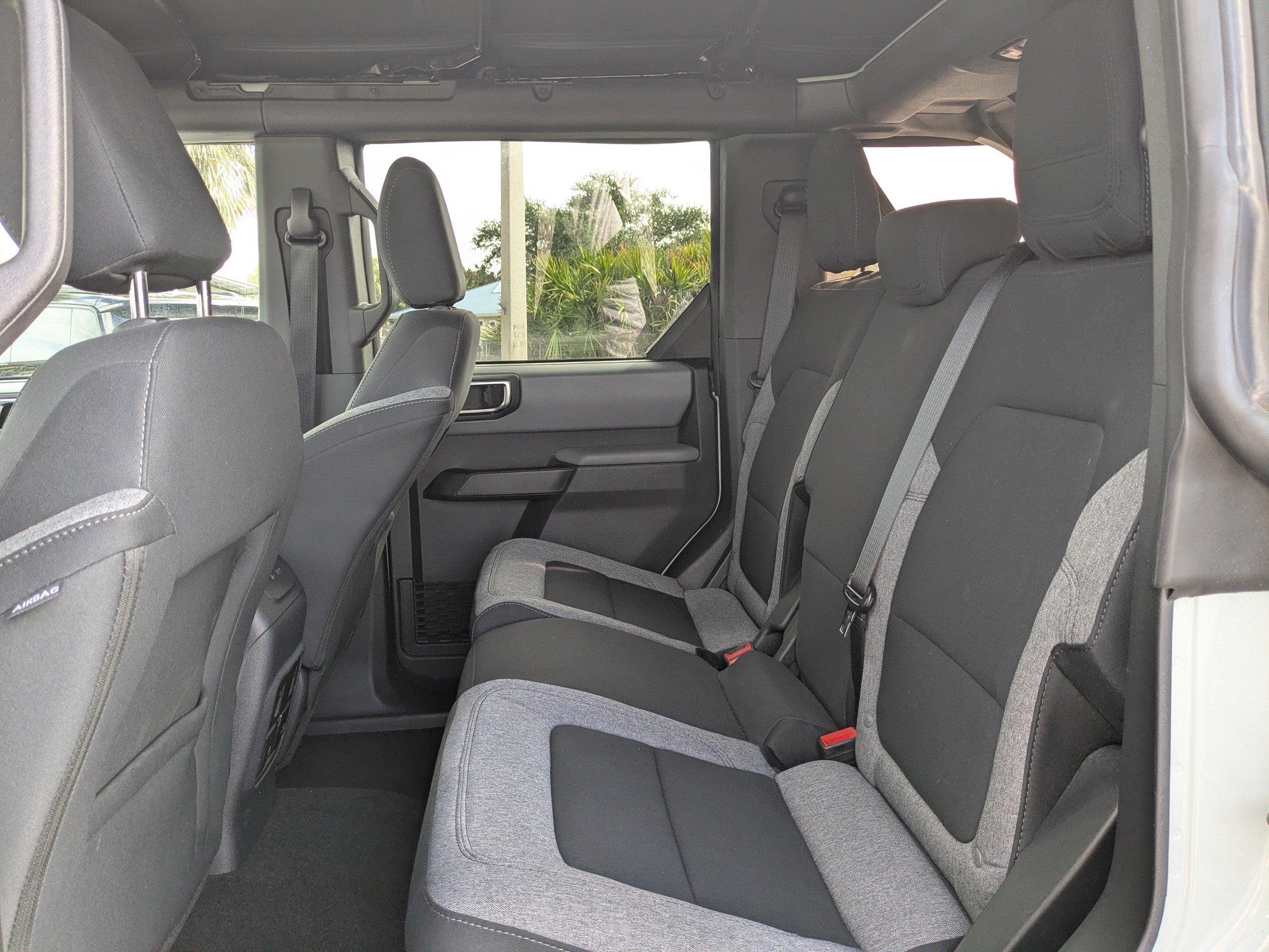 Certified 2023 Ford Bronco Big Bend w/ Sasquatch Package AWD/4WD image 15