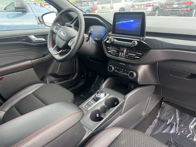 Certified 2025 Ford Escape ST-Line image 8