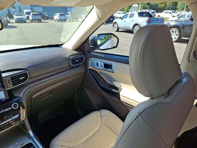 Certified 2023 Ford Explorer Platinum AWD/4WD image 11