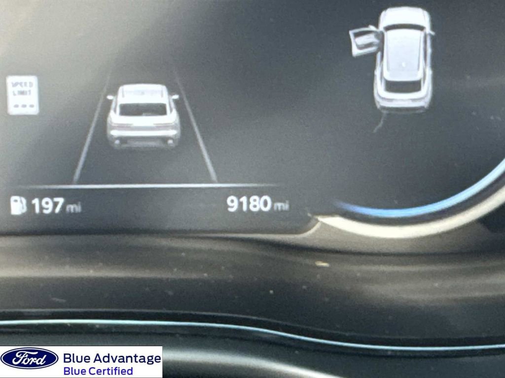 Used 2025 Genesis GV70 3.5T Sport w/ Sport Advanced Package image 2