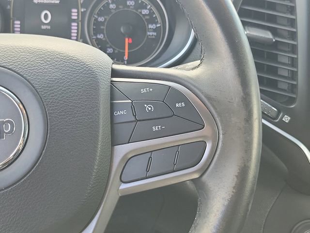 Used 2019 Jeep Cherokee Latitude Plus w/ Comfort/Convenience Group AWD/4WD image 23