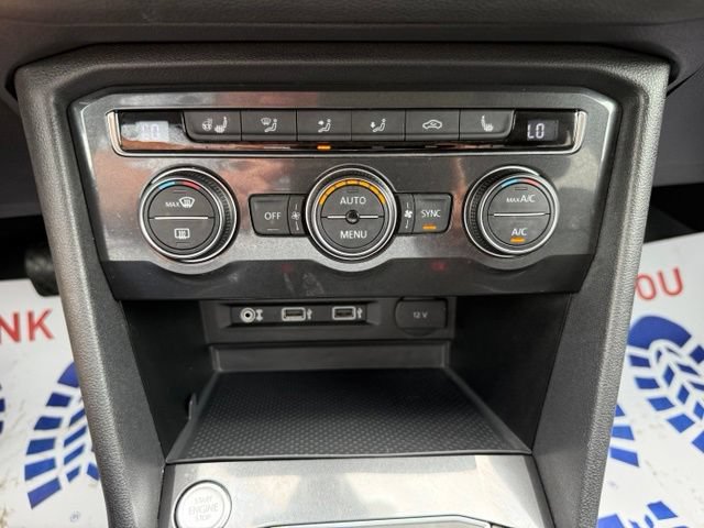 Used 2018 Volkswagen Tiguan SEL Premium FWD image 25