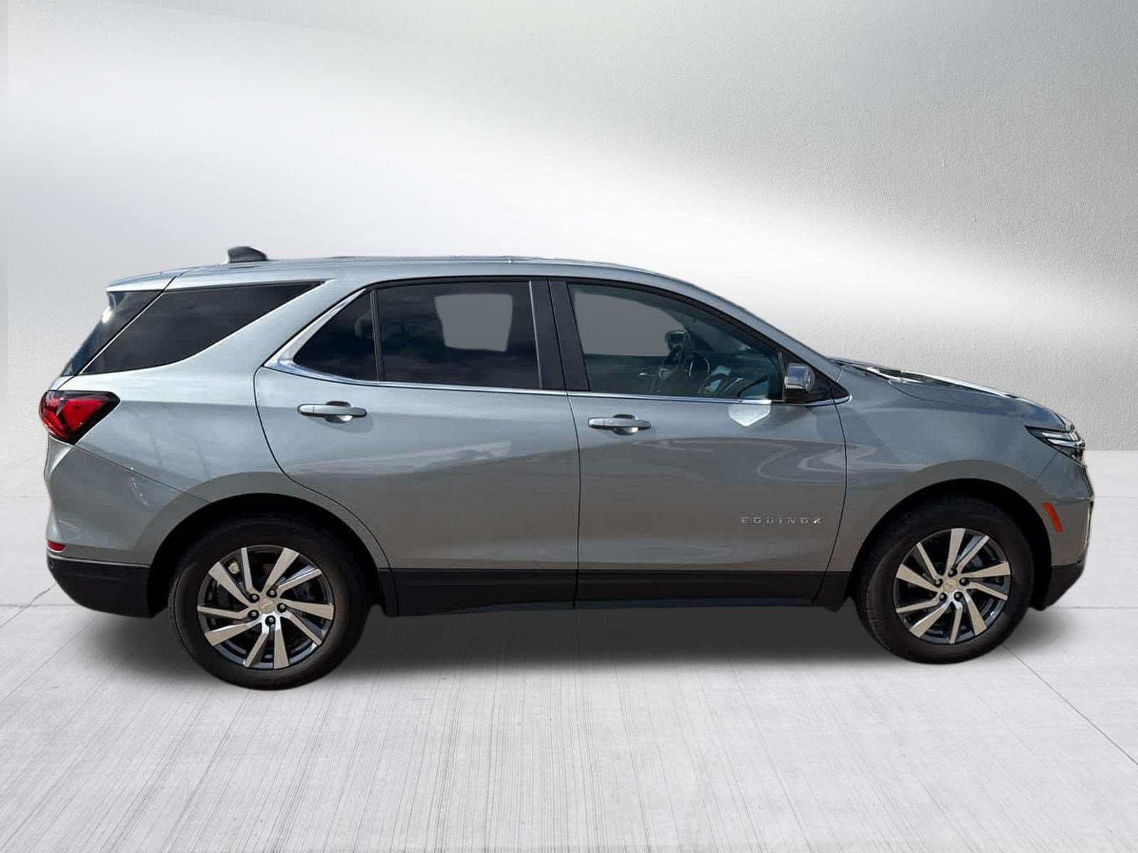 Used 2024 Chevrolet Equinox LT AWD/4WD image 6