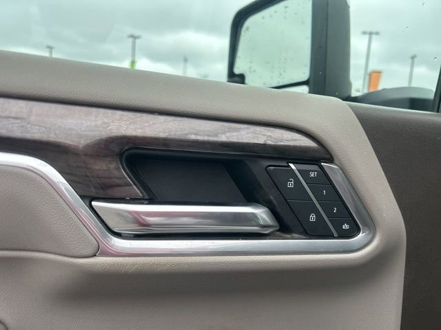 Used 2025 Chevrolet Silverado 2500 LTZ w/ Z71 Chrome Sport Edition image 12