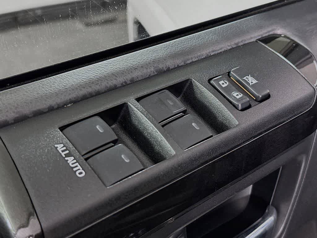 Used 2021 Toyota 4Runner Venture w/ Moonroof Package AWD/4WD image 29