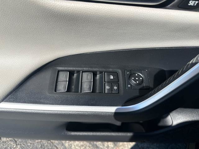 Used 2023 Toyota RAV4 Limited AWD/4WD image 28