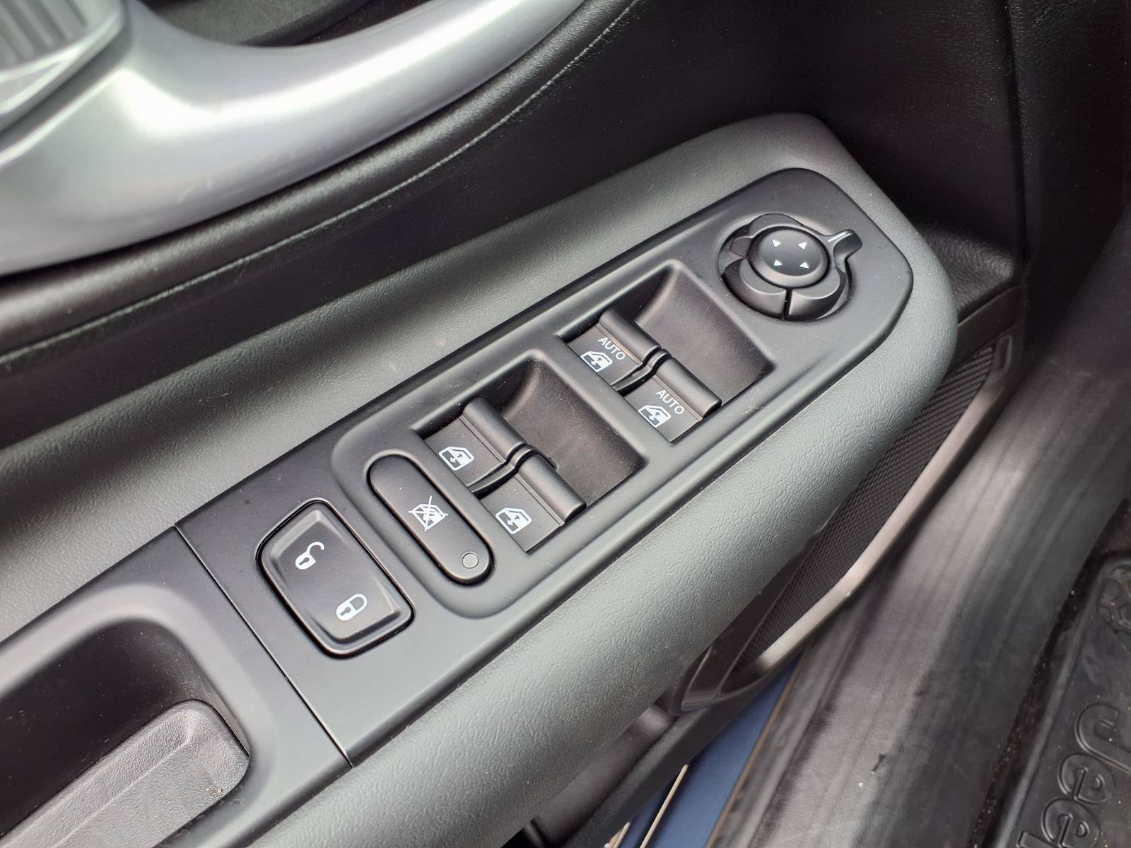 Used 2023 Jeep Renegade Limited AWD/4WD image 20