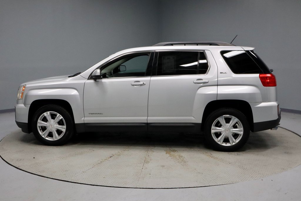 Used 2017 GMC Terrain SLE image 2