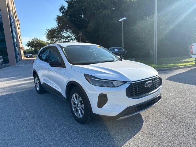 Certified 2025 Ford Escape Active FWD image 10