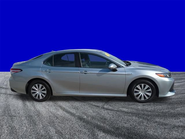 Used 2020 Toyota Camry LE image 6