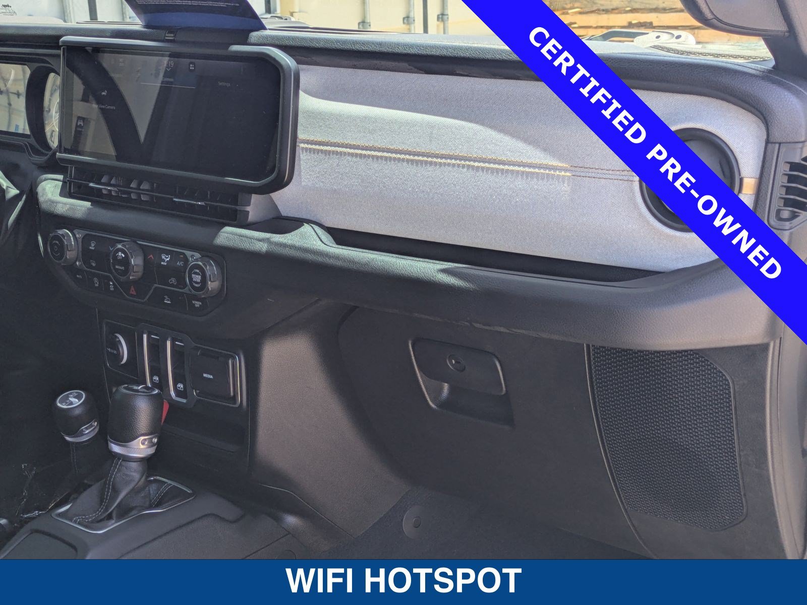 Used 2024 Jeep Wrangler Sport AWD/4WD image 15