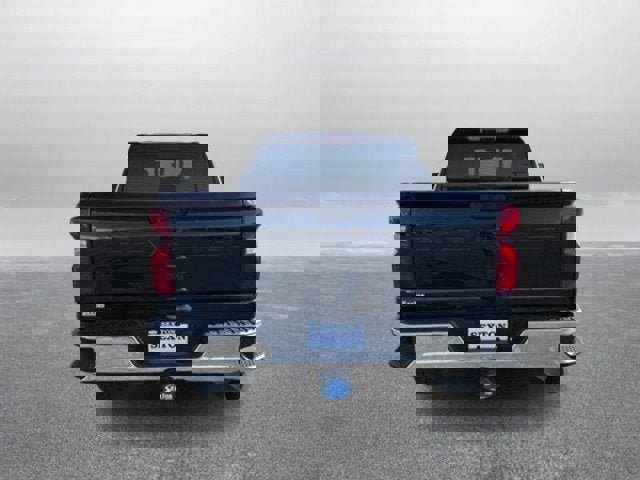 Used 2023 Chevrolet Silverado 2500 LT w/ Convenience Package image 4