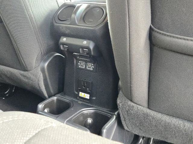 Used 2021 Jeep Wrangler Unlimited Sahara w/ Uconnect 4C Nav & Sound Group image 13