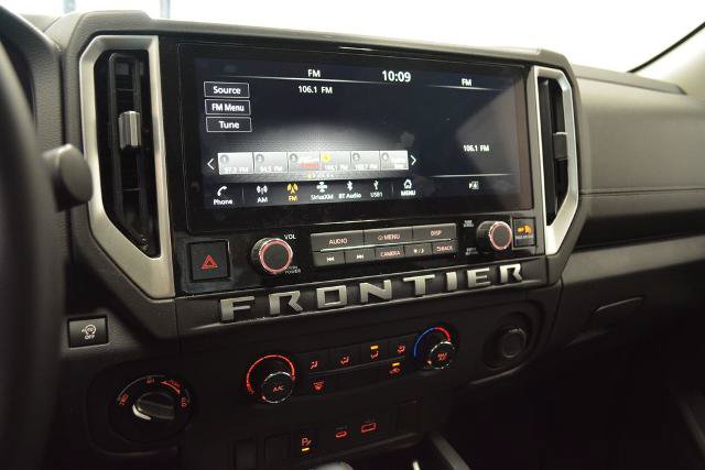 Used 2025 Nissan Frontier SV AWD/4WD image 12