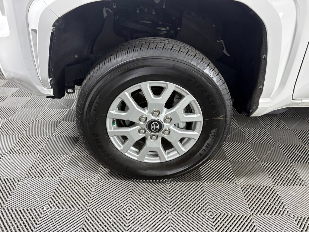 Used 2025 Toyota Tacoma SR AWD/4WD image 10