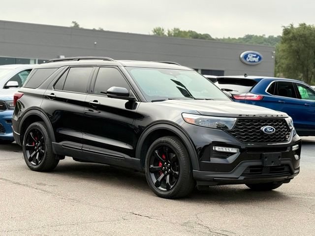 Certified 2023 Ford Explorer ST w/ Technology Package AWD/4WD image 30