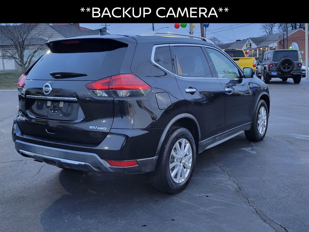 Used 2017 Nissan Rogue SV w/ SV Premium Package image 4