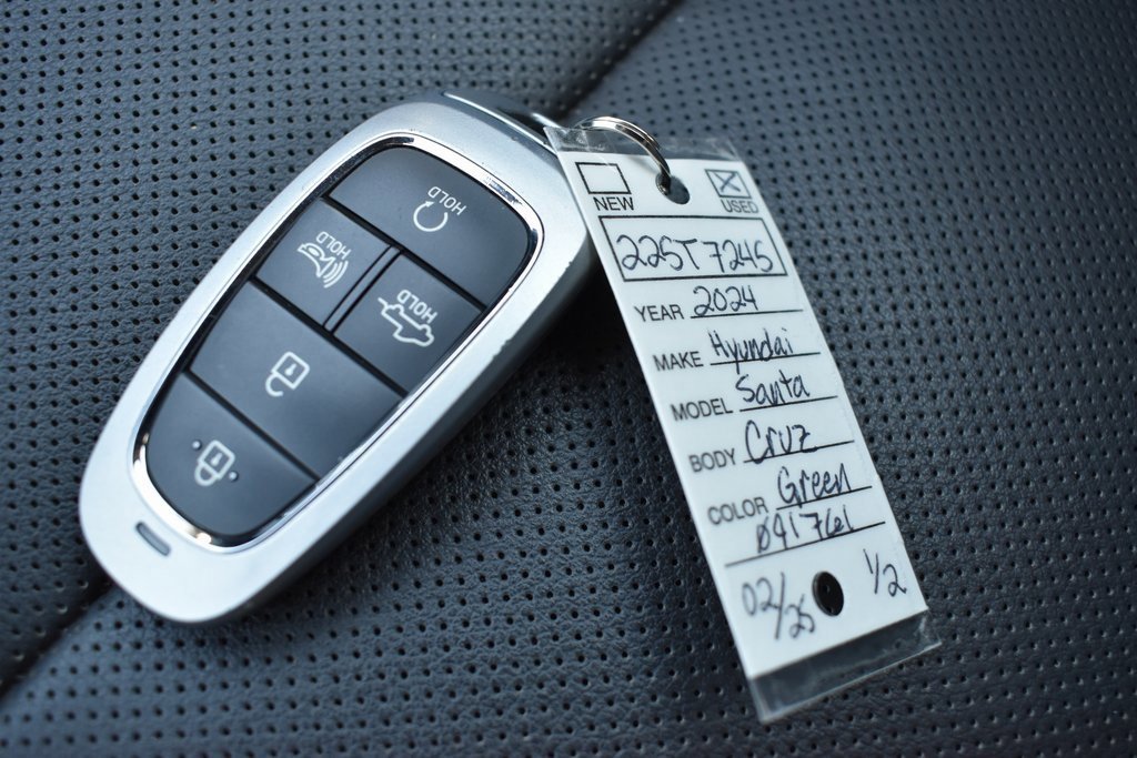 Used 2024 Hyundai Santa Cruz Limited image 14