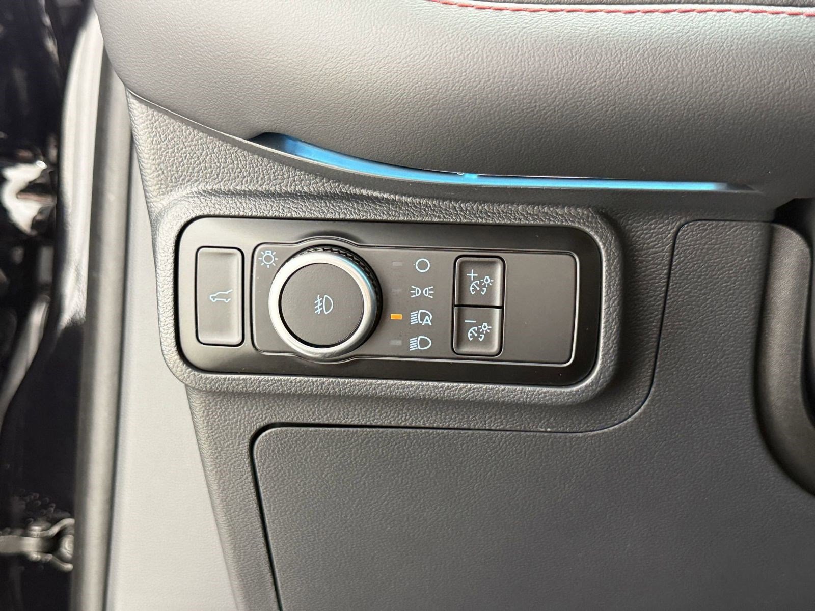 Certified 2025 Ford Explorer ST image 21