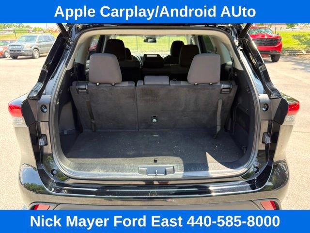 Used 2023 Toyota Highlander LE AWD/4WD image 20