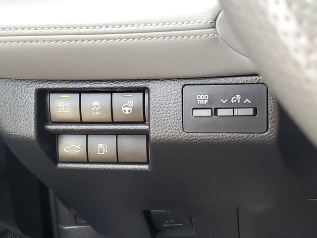 Used 2019 Toyota Avalon Limited w/ All Weather Liner Package FWD image 25