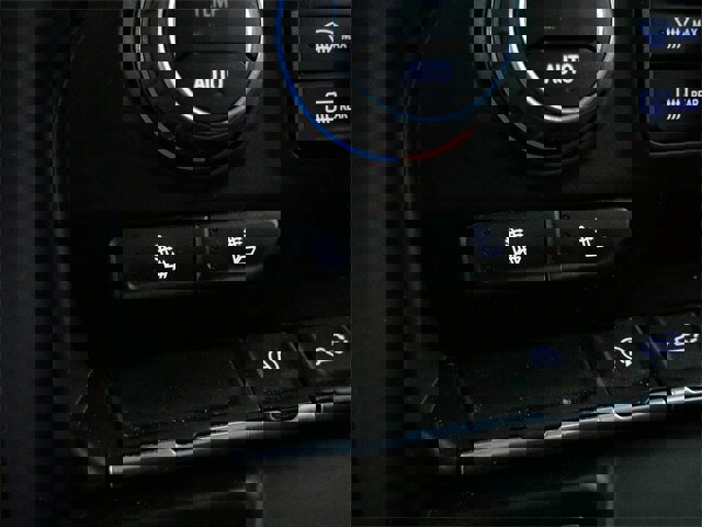 Used 2021 Chevrolet Silverado 1500 LT image 21