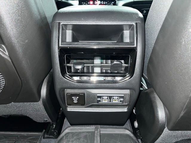 Used 2023 Jeep Grand Cherokee Altitude image 35