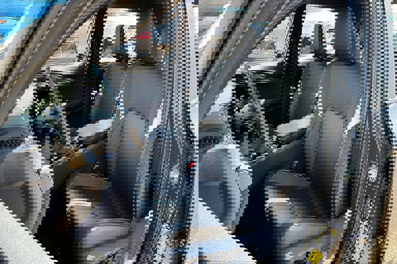 Used 2025 Toyota Camry SE image 10