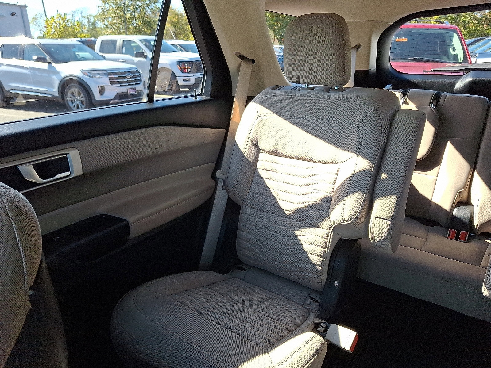 Certified 2020 Ford Explorer XLT w/ Comfort Package image 18