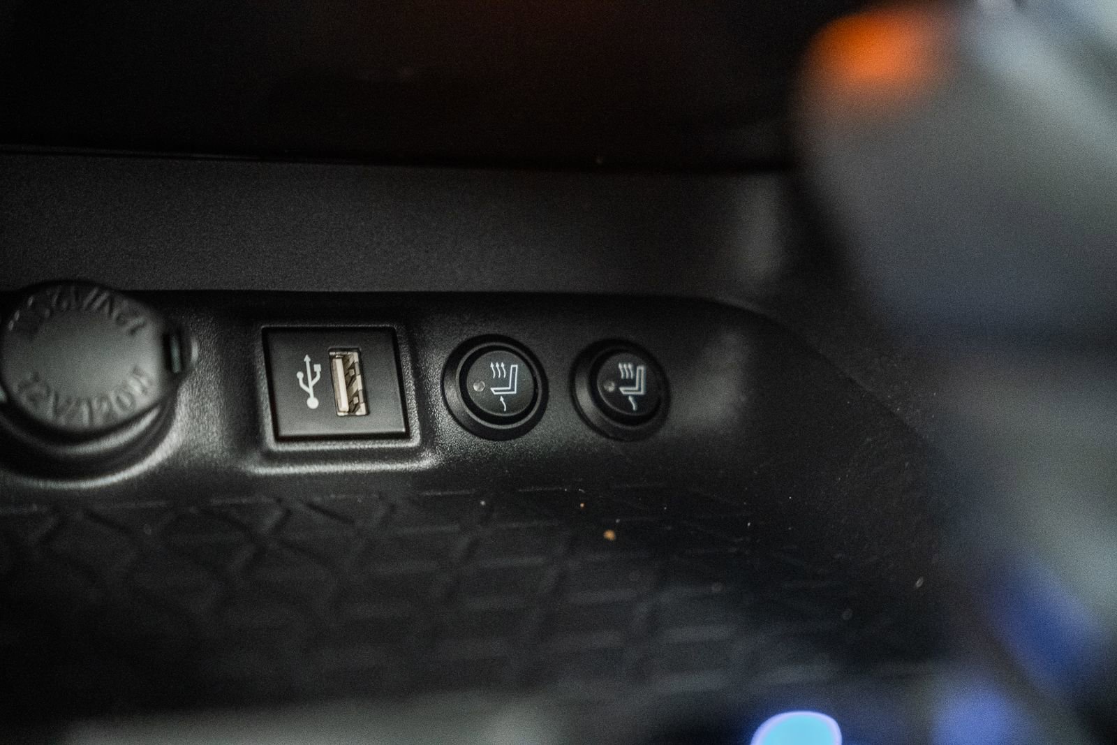 Used 2024 Toyota RAV4 XLE w/ Convenience Package image 33