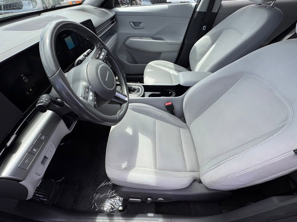 Used 2024 Hyundai Kona SEL AWD/4WD image 17