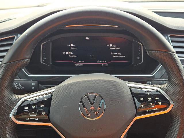 Used 2023 Volkswagen Tiguan SEL R-Line image 33