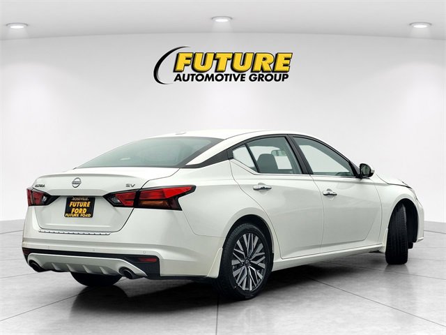 Used 2023 Nissan Altima 2.5 SV w/ SV Premium Package image 4