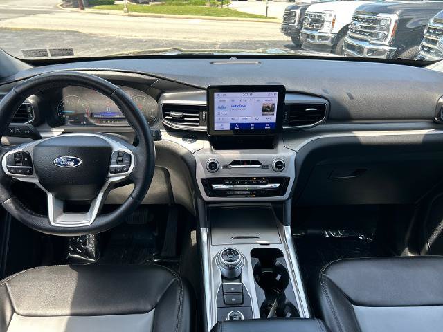 Certified 2023 Ford Explorer XLT w/ Equipment Group 202A AWD/4WD image 6
