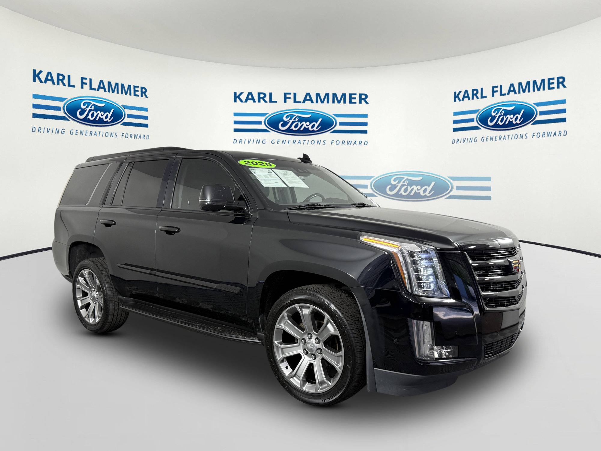 Used 2020 Cadillac Escalade Luxury RWD image 1
