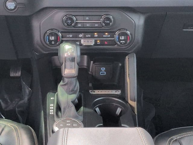 Certified 2025 Ford Bronco Badlands w/ Sasquatch Package AWD/4WD image 18