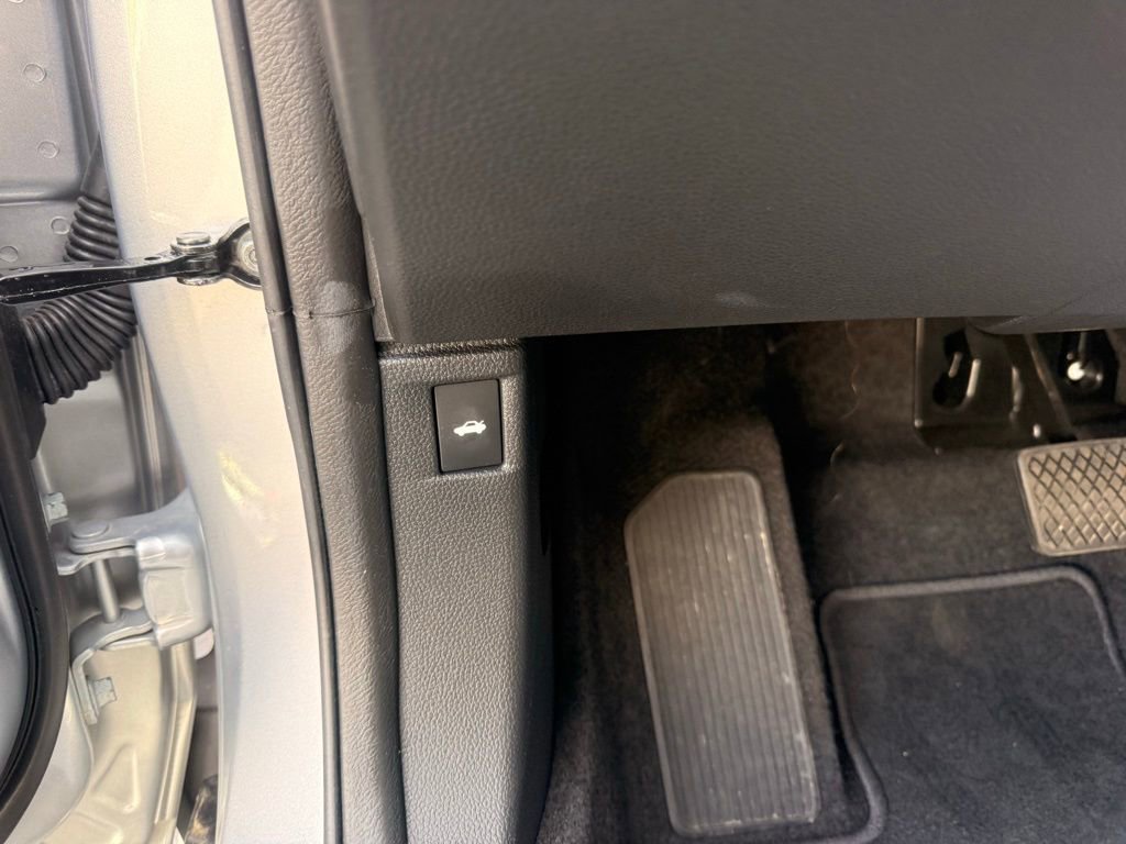 Used 2025 Honda Accord Touring image 14