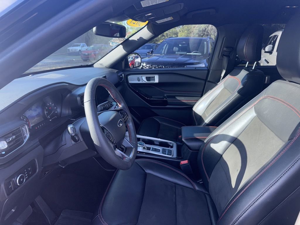 Certified 2023 Ford Explorer ST-Line w/ Class IV Trailer Tow Package image 7